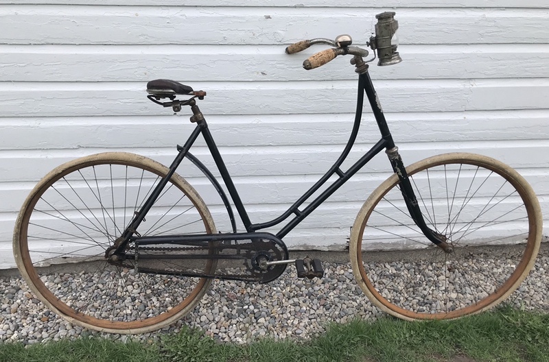1895 Pacemaker women's bicycle